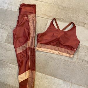Good American sports bra and matching pants